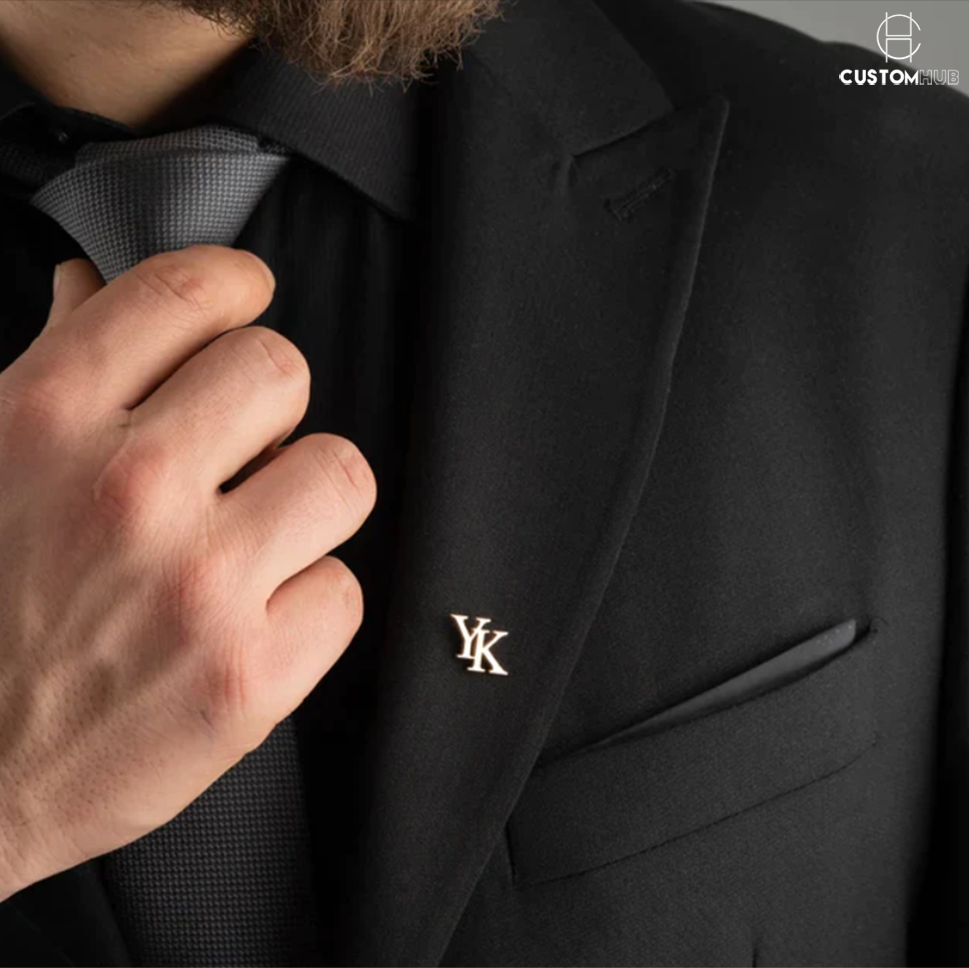INITIAL LAPEL COAT PIN MEN