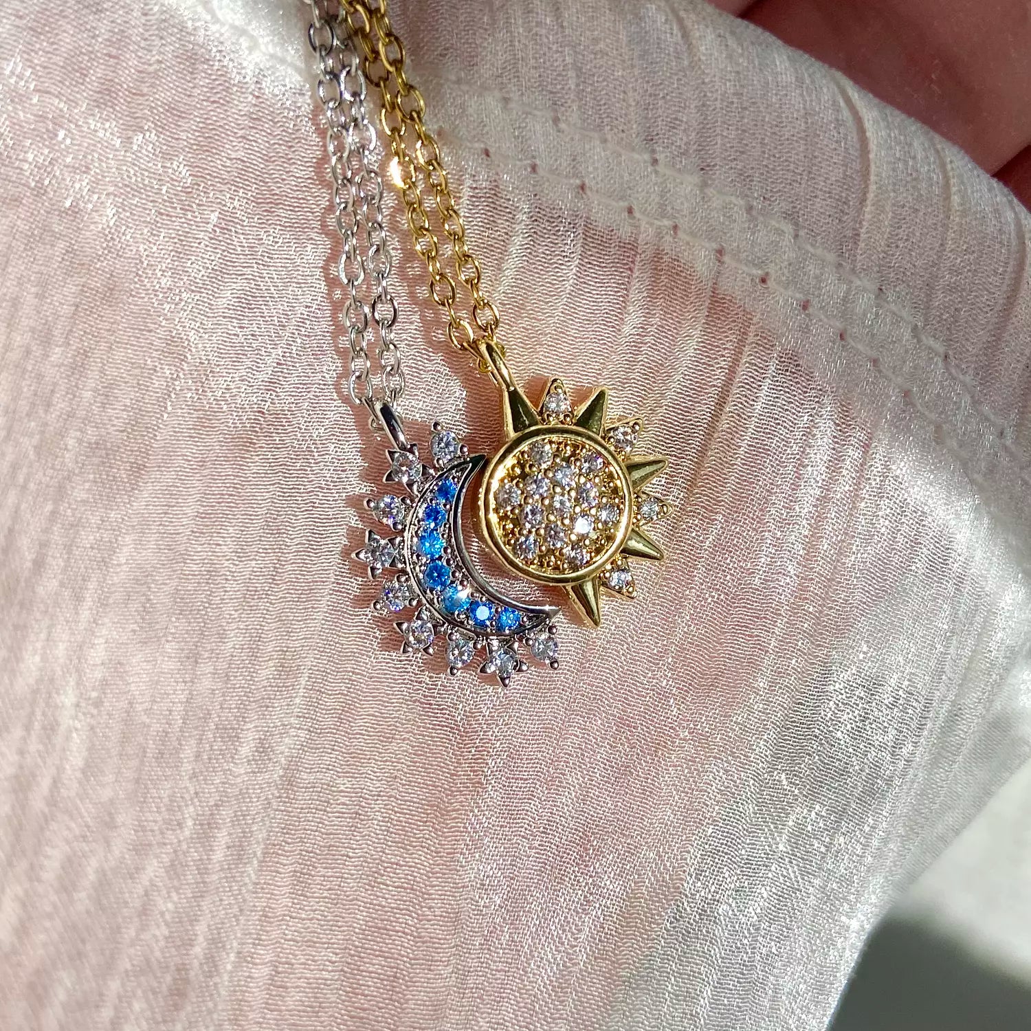 Sun & moon necklace ☀️🌑