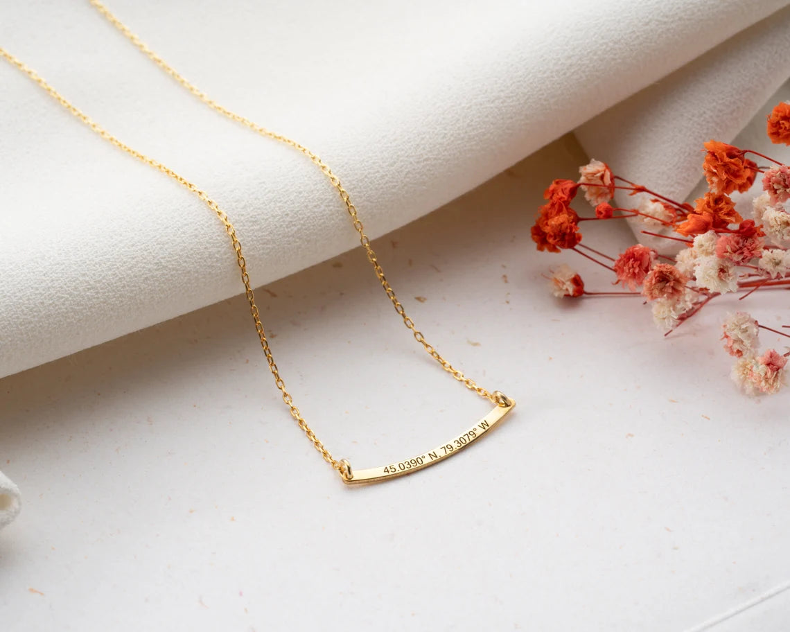 Dainty Curved Bar Necklace