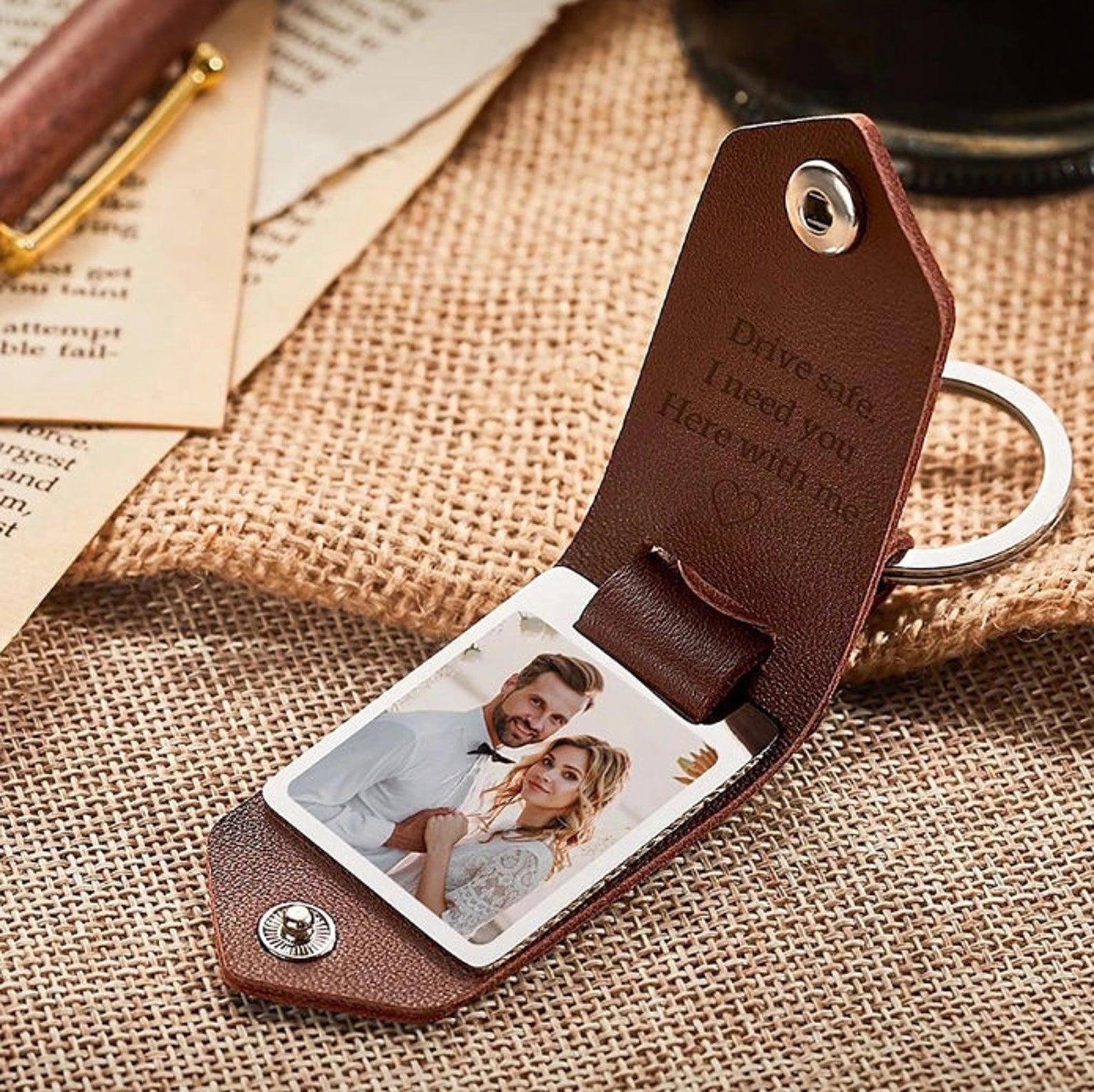 PERSONALISED LEATHER KEYCHAIN