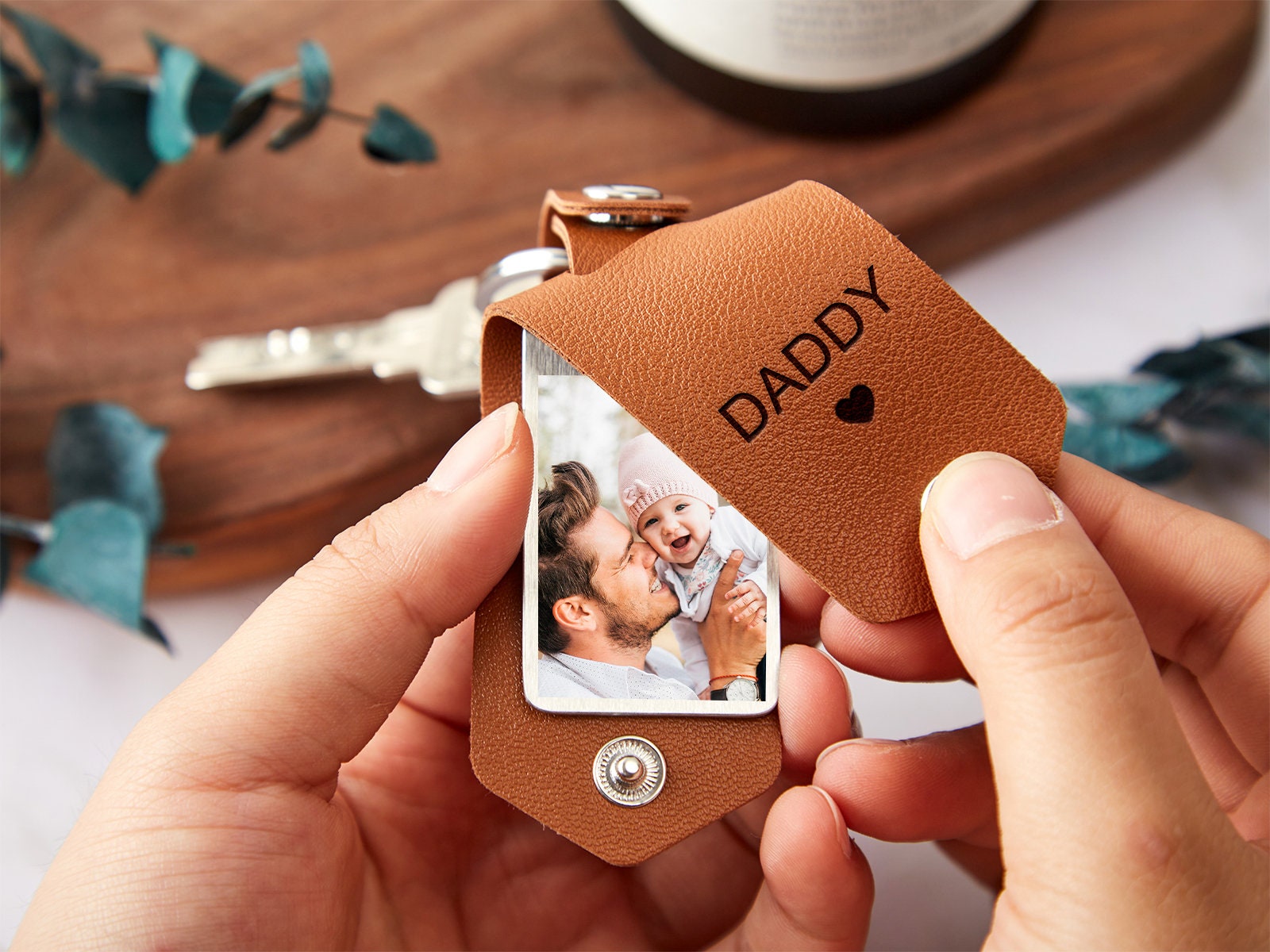 PERSONALISED LEATHER KEYCHAIN