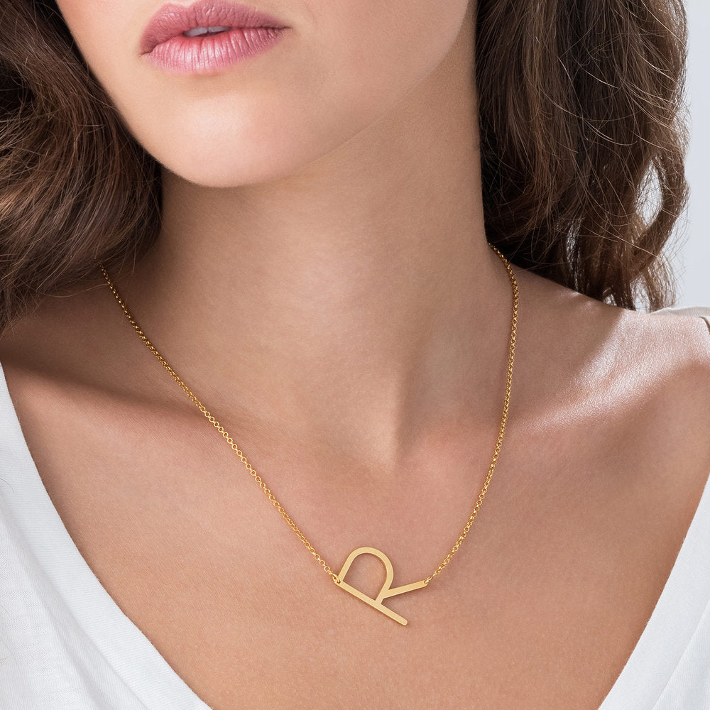 INITIAL NECKLACE