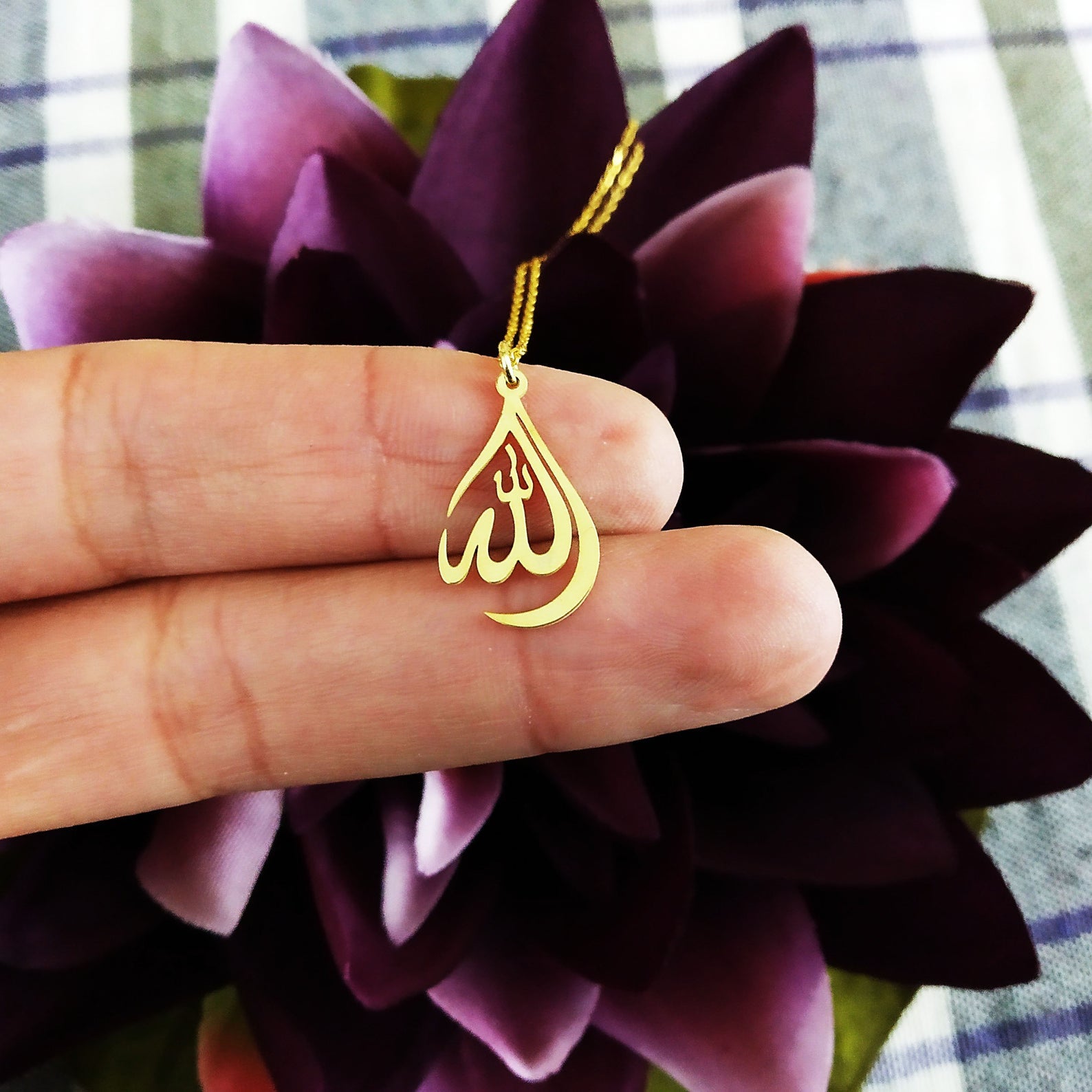 Allah pendant - Tiny Dainty Allah necklace