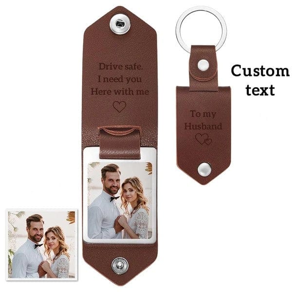 PERSONALISED LEATHER KEYCHAIN