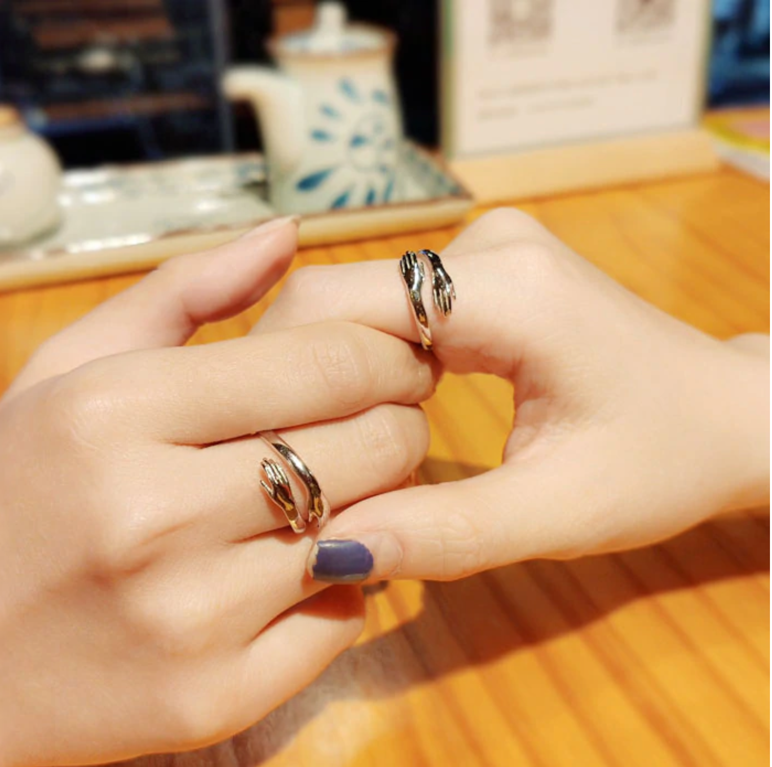 HUG RING - ITALIAN